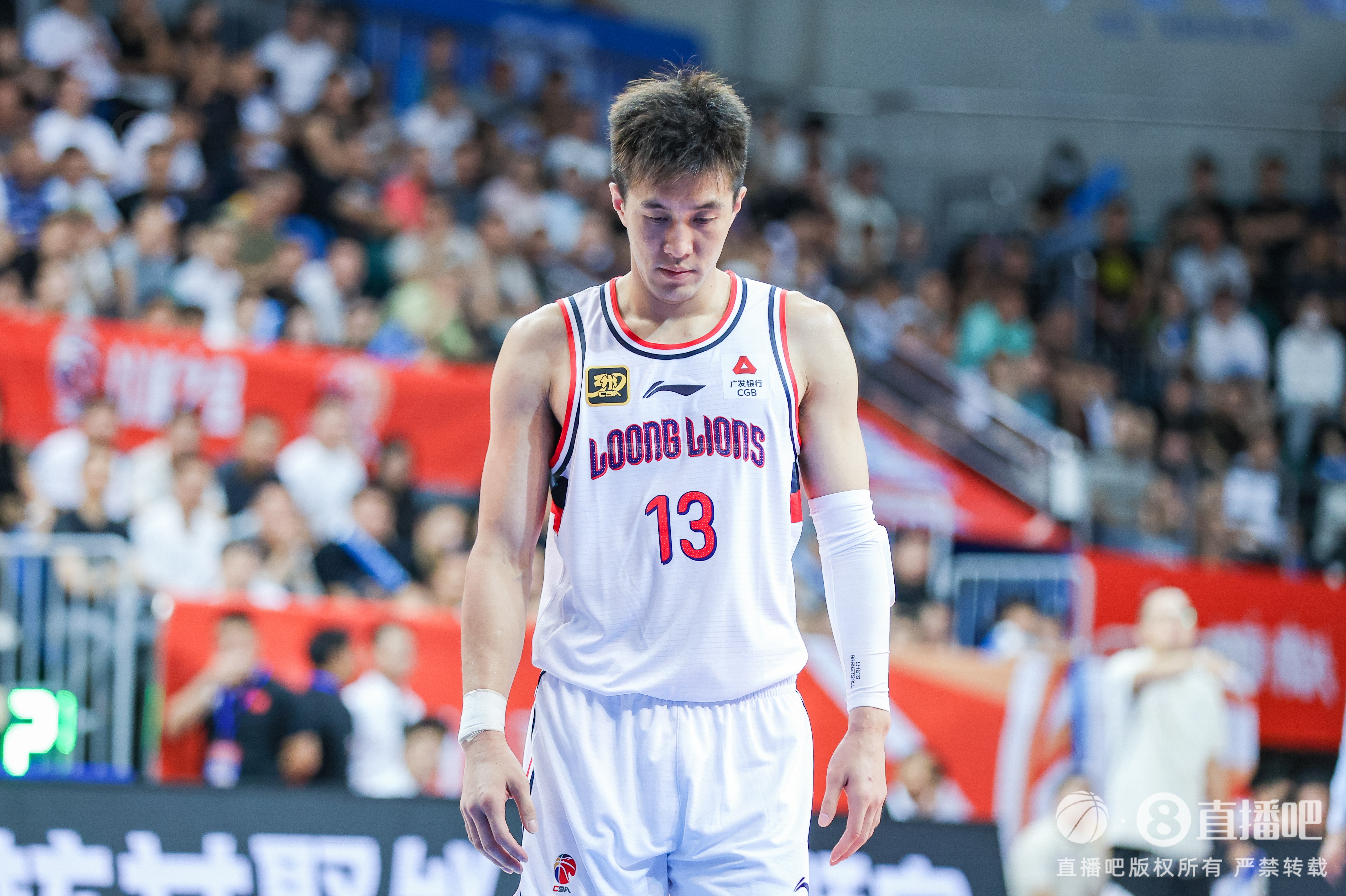 星空入口-引发热议！“郭艾伦被诈骗近千万”词条登上热搜 目前升至第2